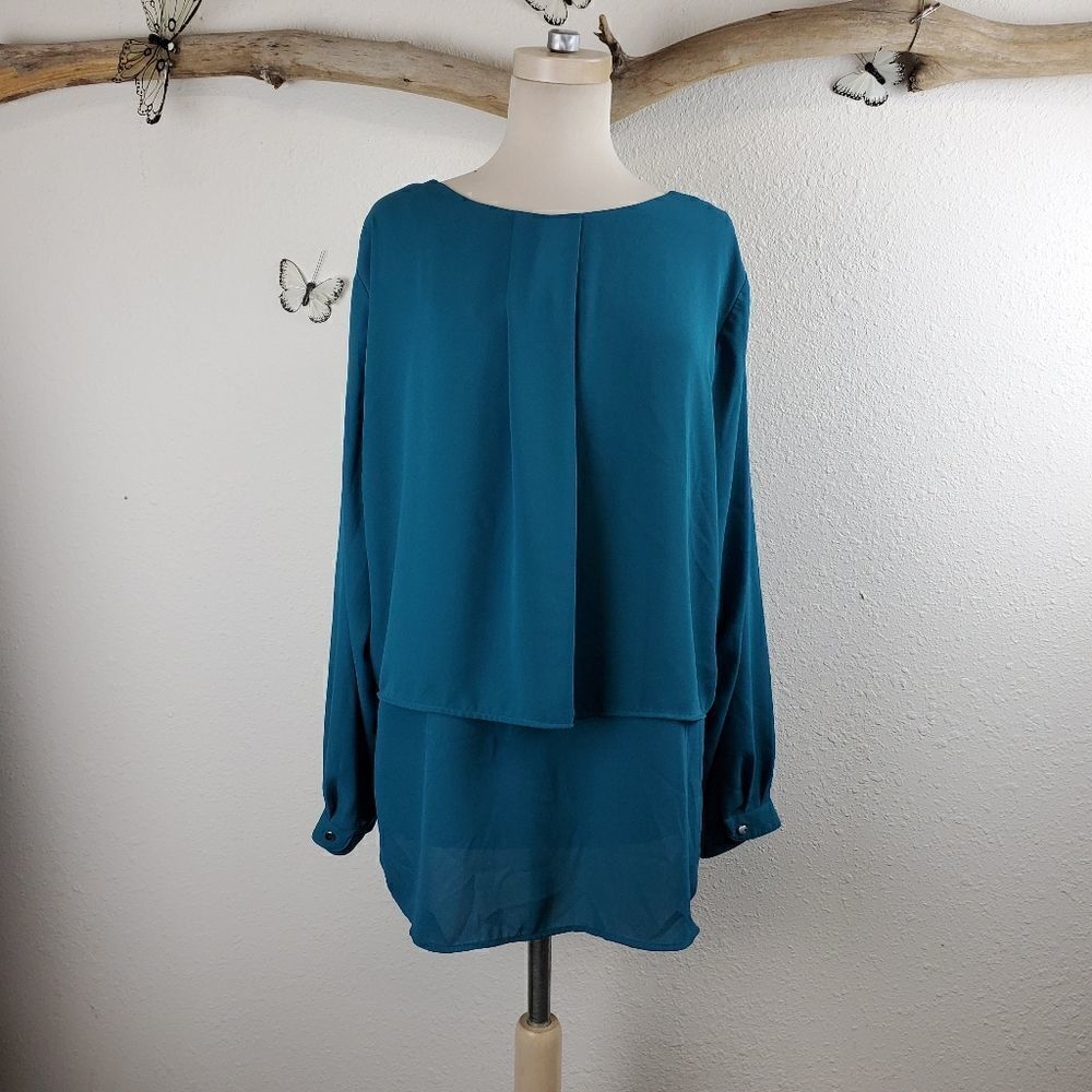 NY collection woman teal layered blouse